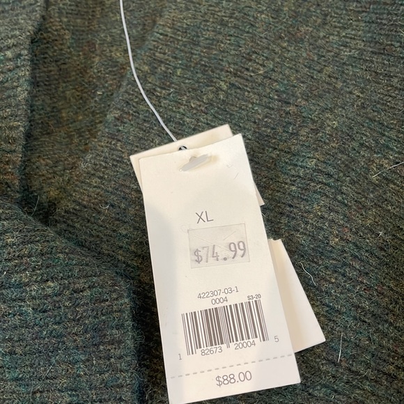 Banana Republic Sweater - Picture 4 of 5